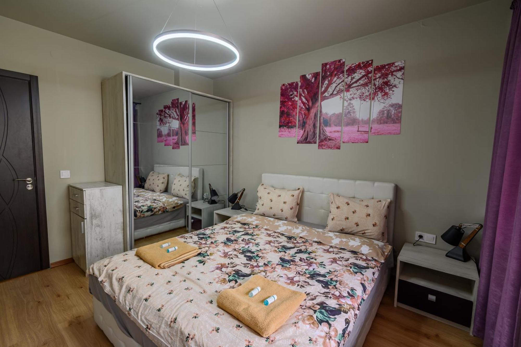 Top Center Retreat, Near Aubg Free Parking Blagoevgrad Luaran gambar